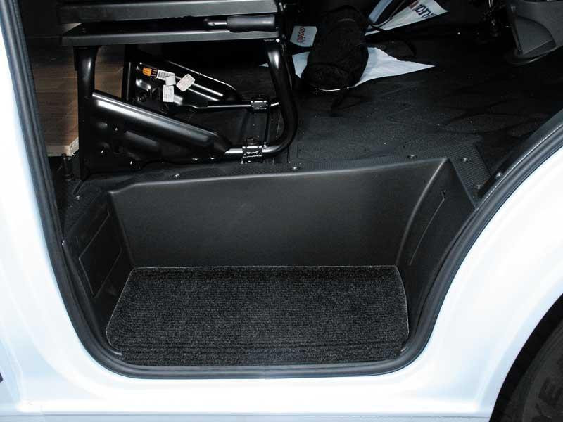 Rohožka nástupních schůdků kabiny řidiče pro vozy Renault Master, Opel Movano a Nissan NV400 od roku 2010 antracitová pár HEOSolution 307980