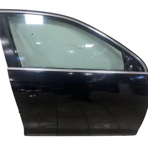 VW Golf 5 kombi r.v. 2009 černá metalíza barva kód barvy LC9X pravé přední dveře S5VX3T50242 VW Golf 5 kombi r.v. 2009 černá metalíza barva kód barvy LC9X pravé přední dveře S5VX3T50242